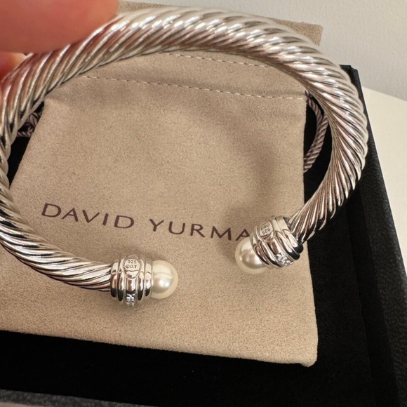 David Yurman Silver Bracelet with Pearl Ends 7mm - Picture 2 of 6